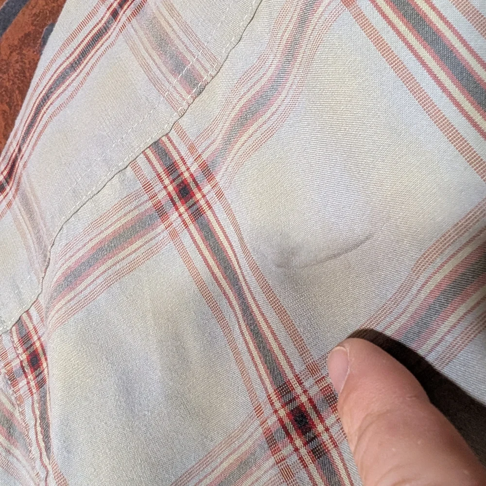 North Face Men's Plaid Short Sleeve Shirt - Picture 7 of 11